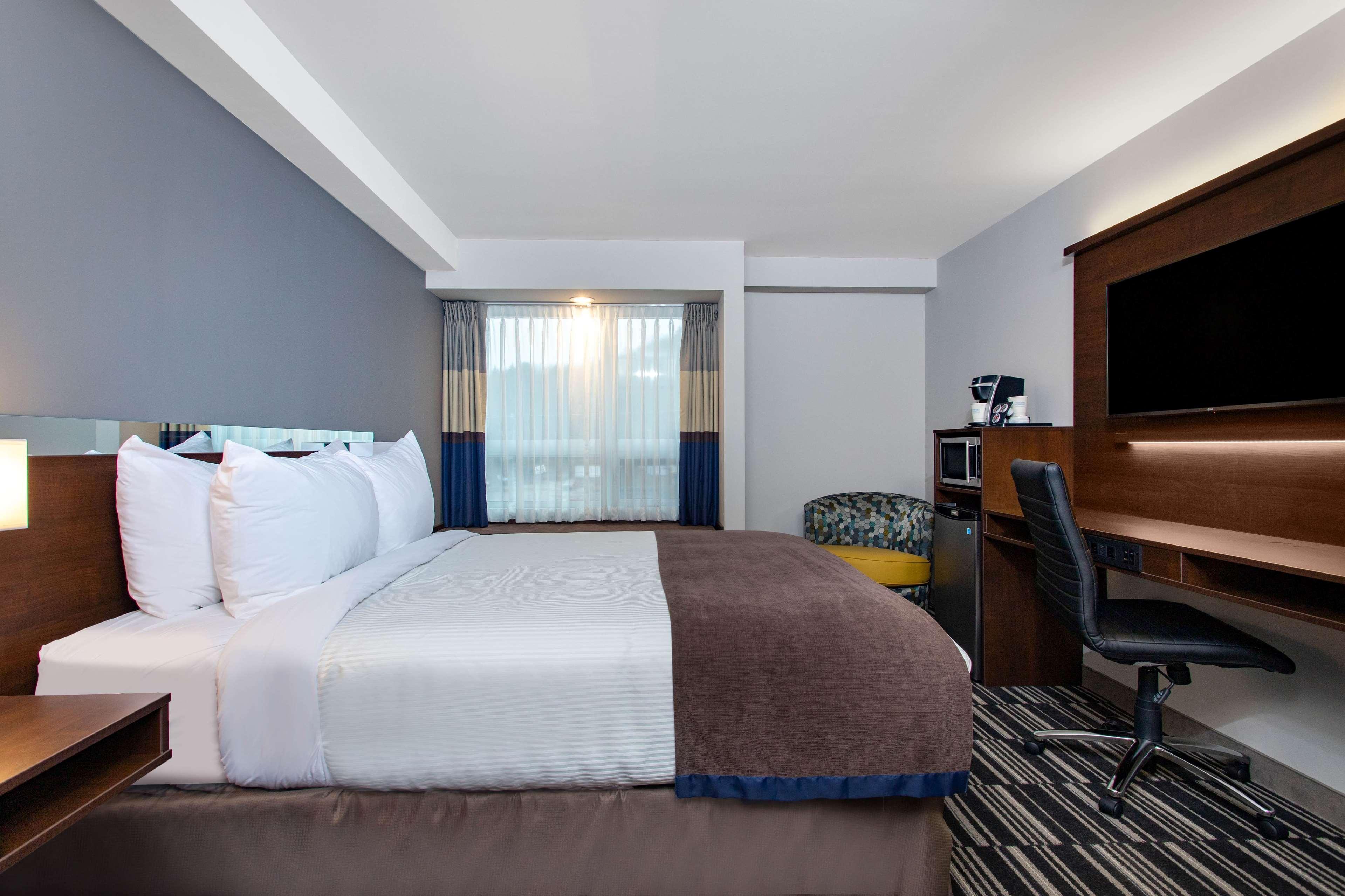 Microtel Inn & Suites By Wyndham Portage La Prairie Exterior photo